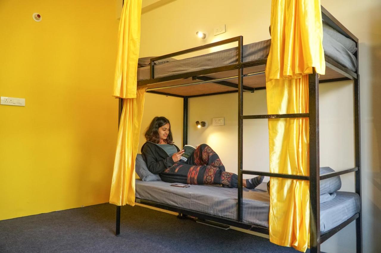 Firefly Hostel Manāli Buitenkant foto