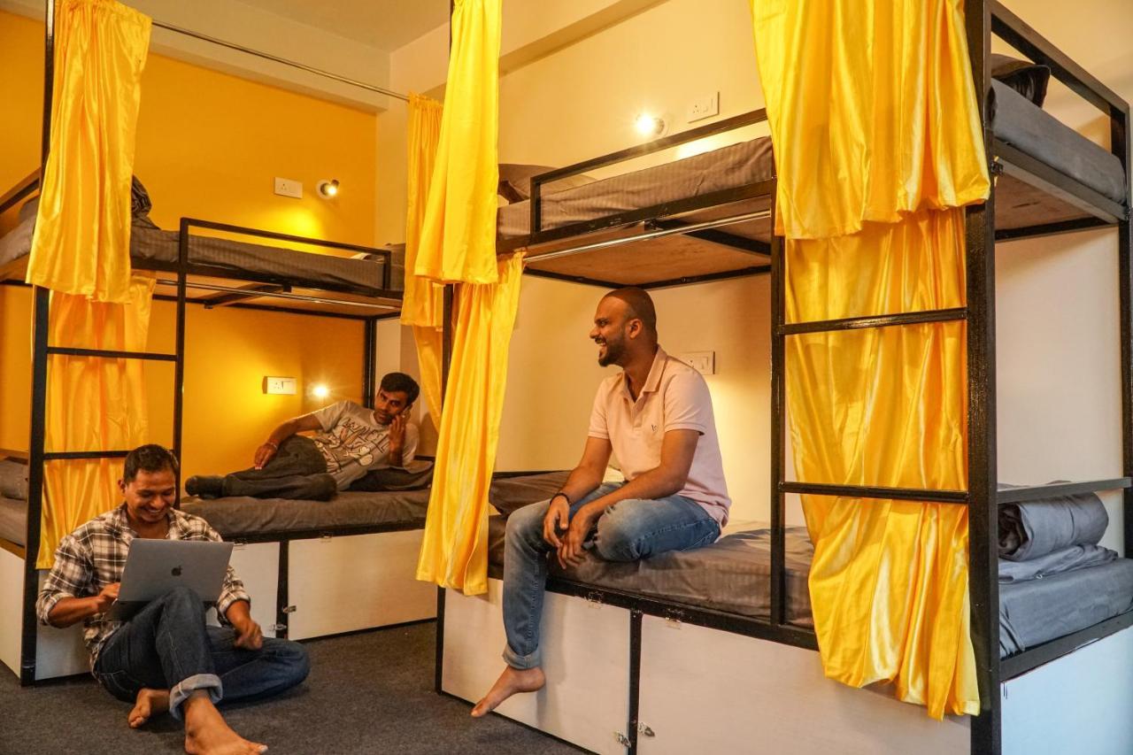 Firefly Hostel Manāli Buitenkant foto